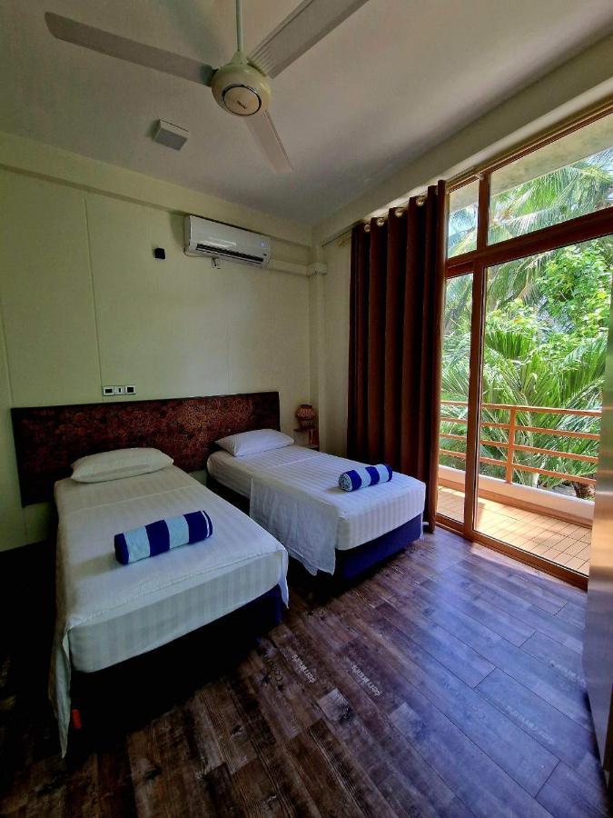 Finolhu Beach Guest House Đảo Đảo Felidhoo Ngoại thất bức ảnh